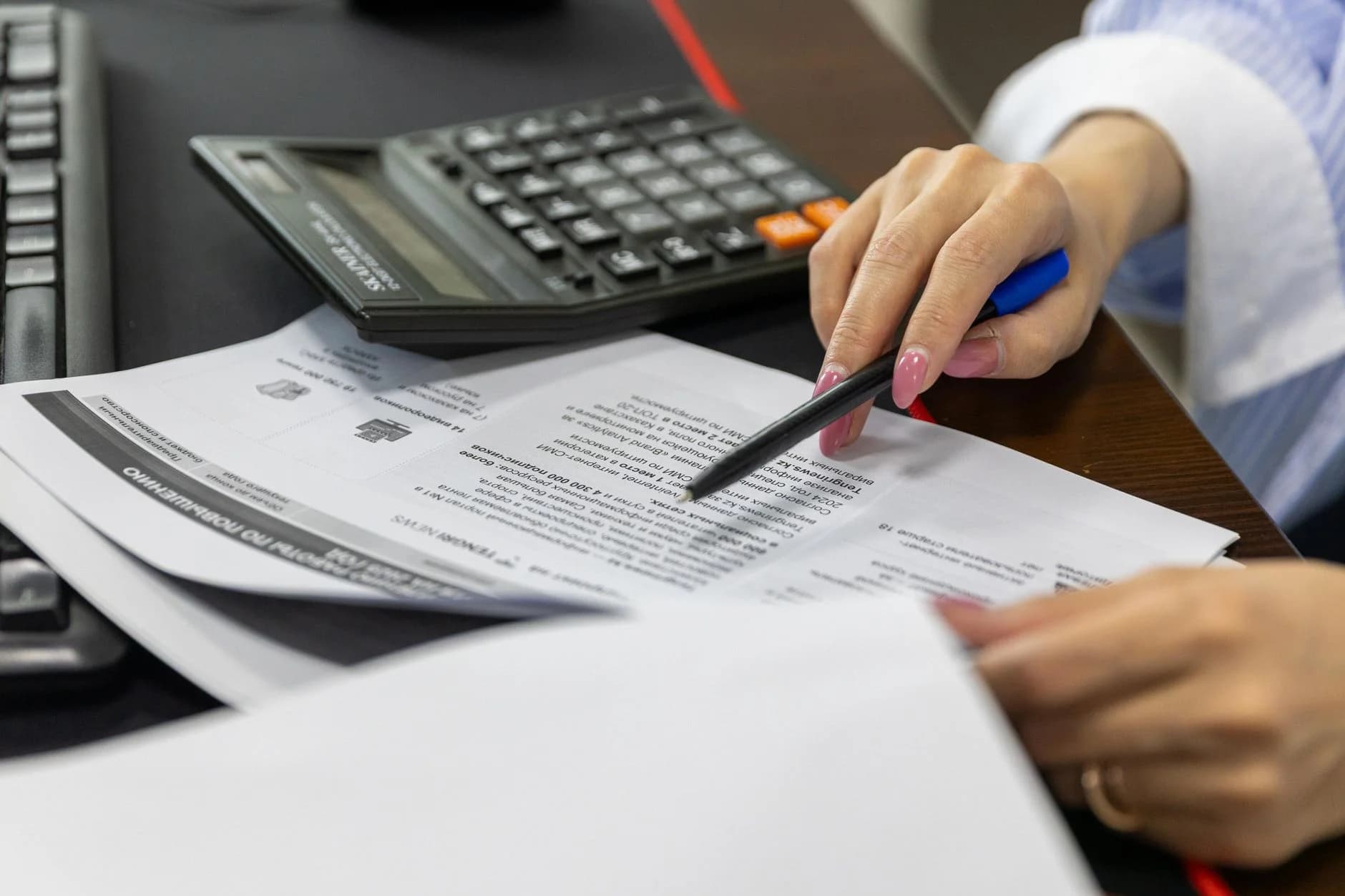 Pakistan-trained auditor reviewing New Zealand audit pathway evidence and Green List occupation planning