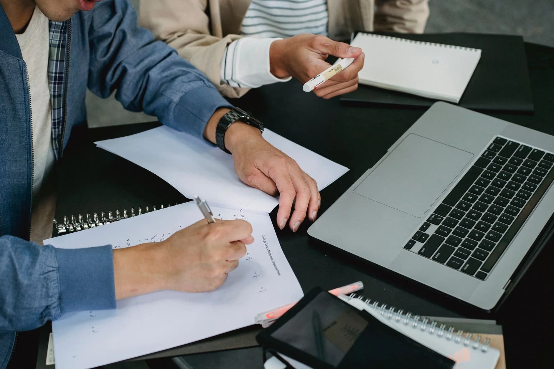 Course Finder tool for reviewed New Zealand university course search